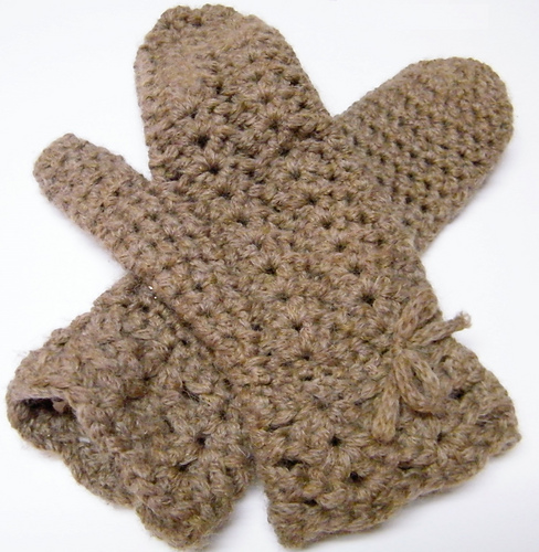 The Brigitte Mittens photo 2