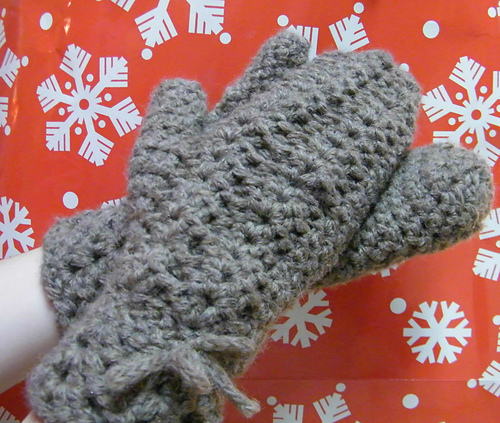 The Brigitte Mittens photo 1