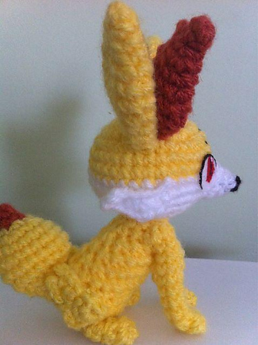 Fennekin-inspirert rev (Pokemon) - Amanda L. Girão