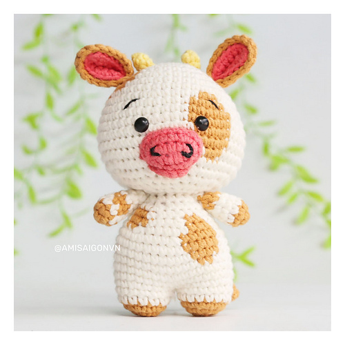 Ravelry: Amigurumi Cow pattern by Vui Vui