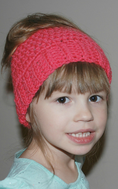 Child Messy Bun Ponytail Hat pattern by 