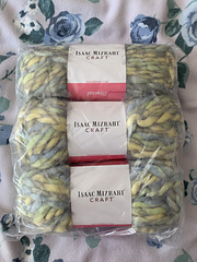 ISAAC MIZRAHI PREMIER CENTRAL PARK STRAWBERRY FIELDS 3.5 OZ WOOL BLEND