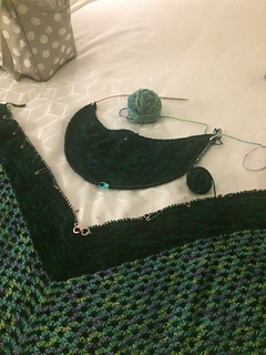 Knit heart shape neck