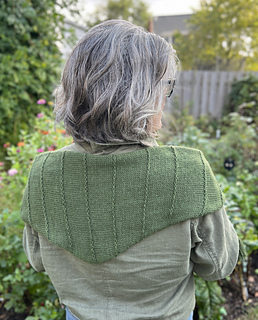 100% Cashmere DK in Pine color by June Cashmere