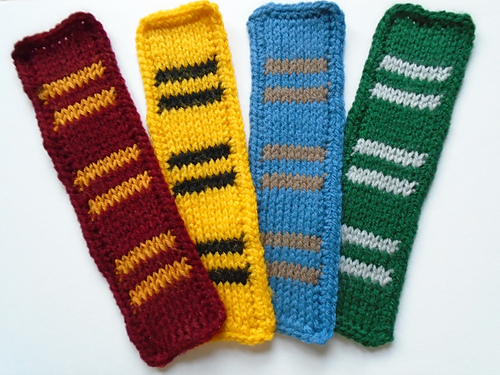 Hogwarts Scarf Bookmark photo 1