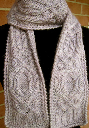 Saxifrage Cabled Skinny Scarf