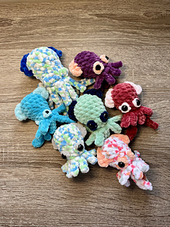 Ravelry: Ruby the Hummingbird Bobtail Squid pattern by Angel Seery