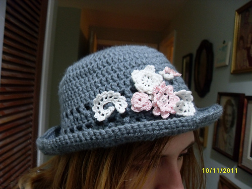 Decorated Crochet Hat And Scarf photo 2