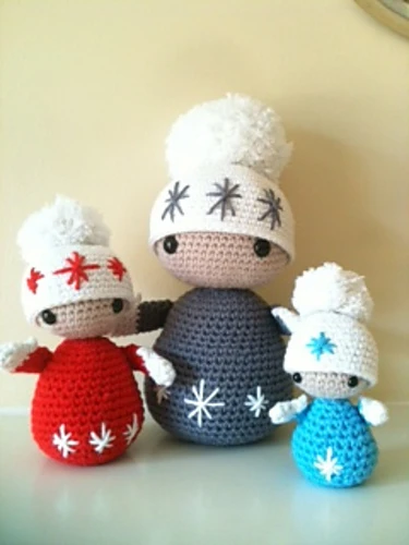 Winter Dolls crochet pattern by Anaboo's House