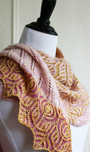 Floret pattern by Amanda Scheuzger Floret pattern by Amanda Scheuzger