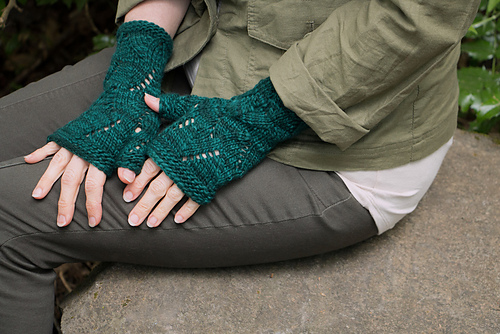 Synkront ildflue - Theressa Silver