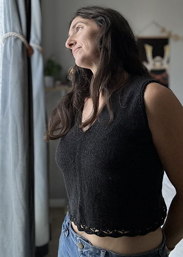 Ravelry: Scalloped Tank Top pattern by Arianna Frasca