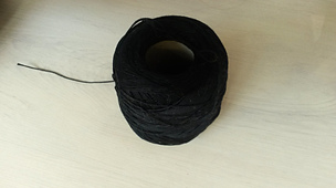 Puppets Eldorado Häkelgarn – Stärke 10, 100% Baumwolle, 50 G / 265 M, Öko-Tex Zertifiziert, Farbe Schwarz
