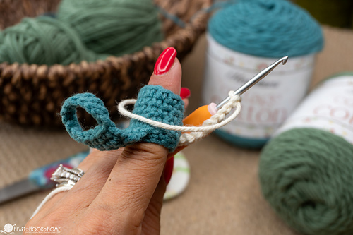 Finger Cuff Yarn Guide photo 2