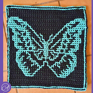 Interlocking crochet sample by Henriette Van Wyck