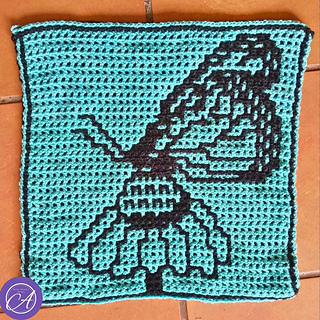 Interlocking crochet sample crocheted by Henriette Van Wyck