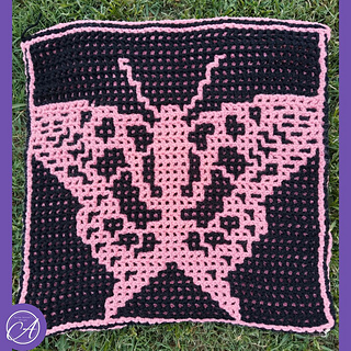 Interlocking crochet sample by Henriette Van Wyck