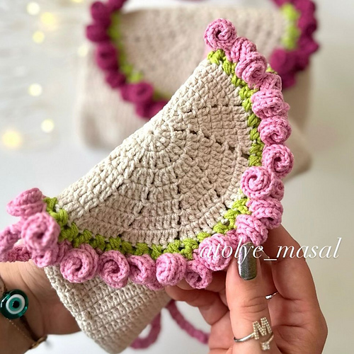 Crochet Rose Bouquet Bag