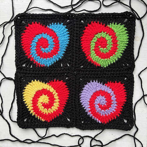 Swirly Heart Square photo 3