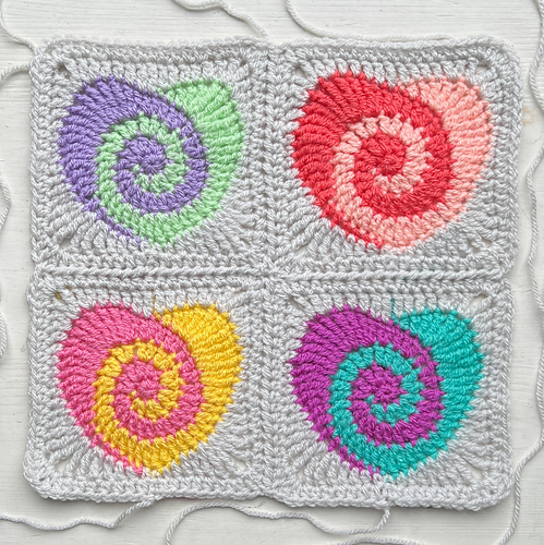 Swirly Heart Square photo 2