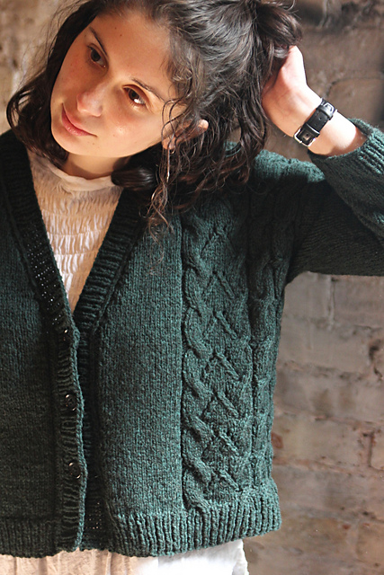 Ravelry: Dolin pattern by Thea Colman