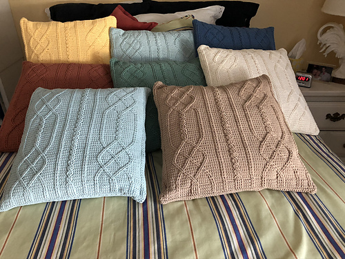 Cable Diamond Pillow photo 4