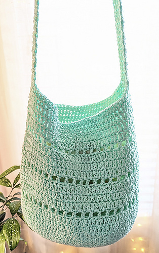 Ravelry: Easy Market Bag pattern by Tiffany Griffin