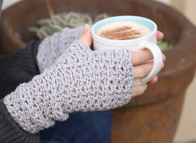 Delectable Lattice Wristwarmers