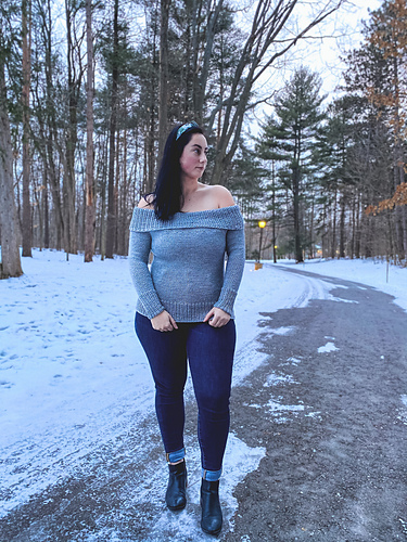 Cold Shoulder Genser - bybeckieklo