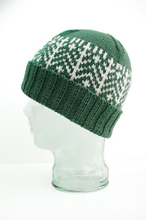 Beginner Colourwork Toque in #147 - Hunter Green, featuring Chart 1 (Trees).