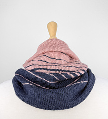 Tidelines Cowl in Sandnes Garn Alpakka Silke.