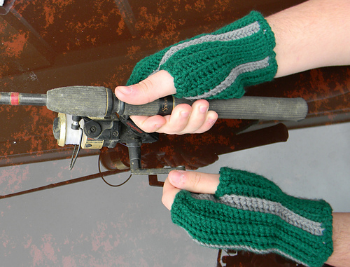 Unisex Beginner Fingerless Gloves or Wristers photo 9
