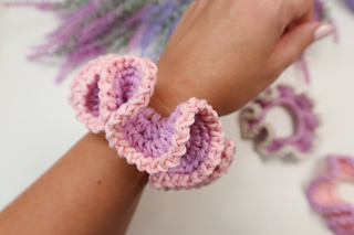 Sweet Pea Scrunchies