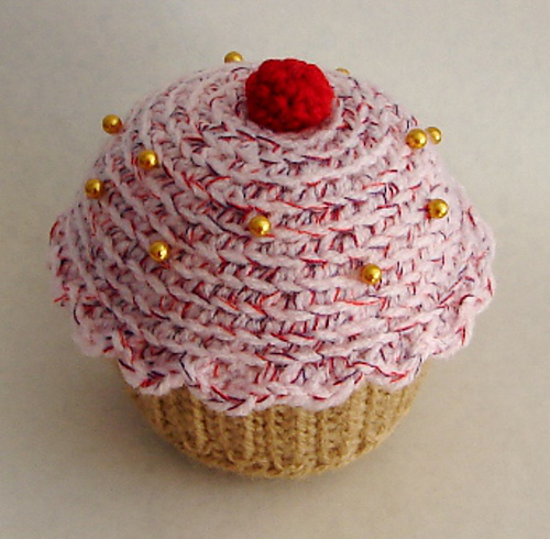 Cupcake Pin Cushion photo 1