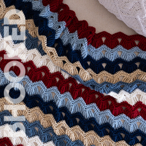 Vintage Fan Ripple Oversized Throw