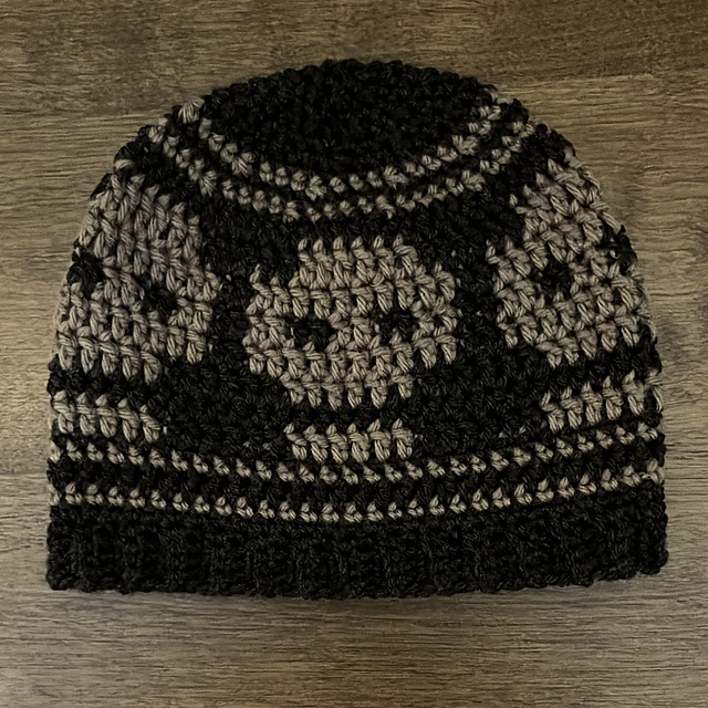 Ravelry Pixel Skull Beanie pattern by Jamie Bijou
