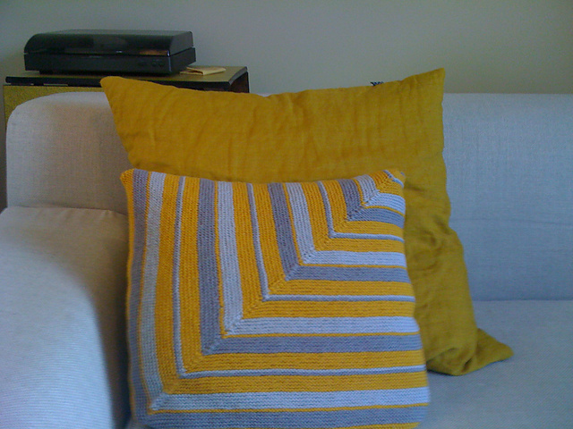 Ravelry Knitted Rug and Cushion pattern by Patons Australia