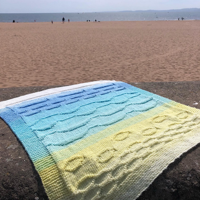 Ravelry Sunny Baby Beach Blanketscape pattern by Anne Le Brocq