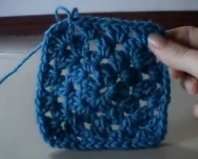 GRANNY SQUARE