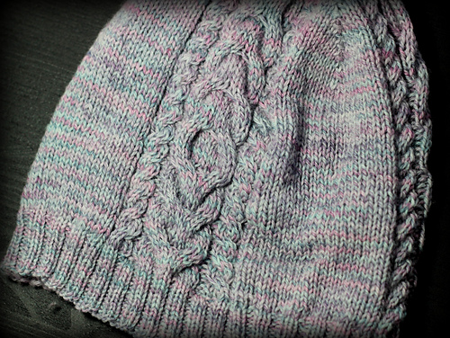 Slouch – a cable knit hat photo 5