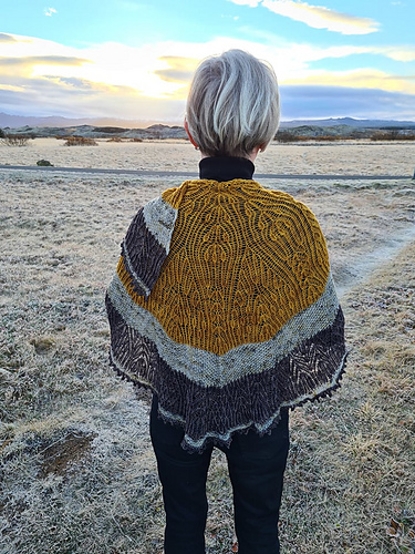 Karolina-sjal - Brynja Björk