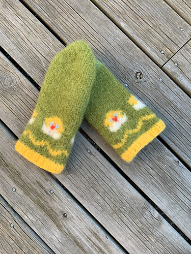 Tova påskevotter - Camilla Elstad Karlsen