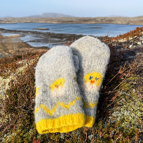 Tova påskevotter - Camilla Elstad Karlsen