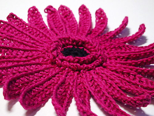 Ravelry: Gerbera Flower pattern by Camelia Shanahan
