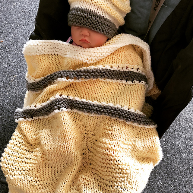 Ravelry You Are My Sunshine Blanket pattern by candylou