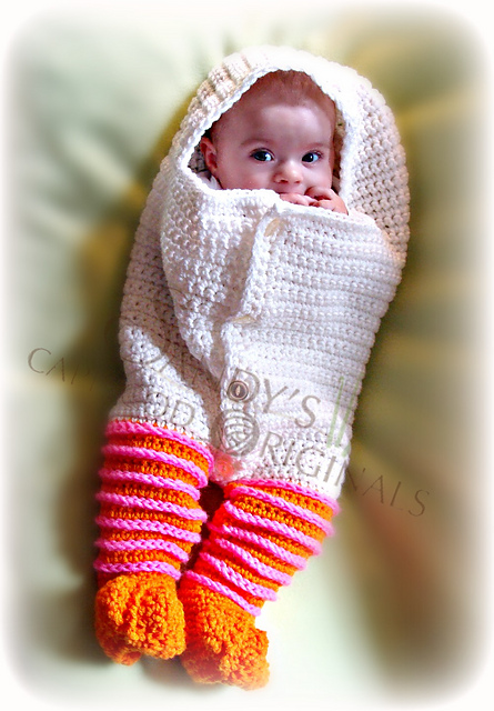 660 almost hatched cocoon with legs