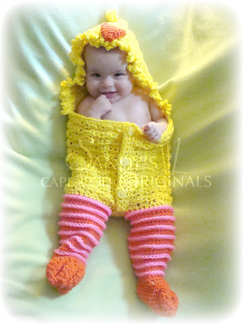 661 Large Yellow Bird With Legs Cocoon