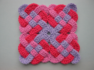 celt knot square4
