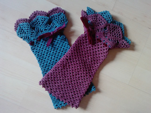 Sweetheart Wrist Warmers 다른 모습 1
