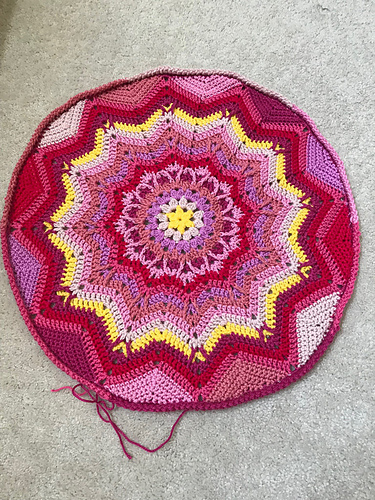 Ravelry: Savannah Round Ripple pattern by Julie Yeager